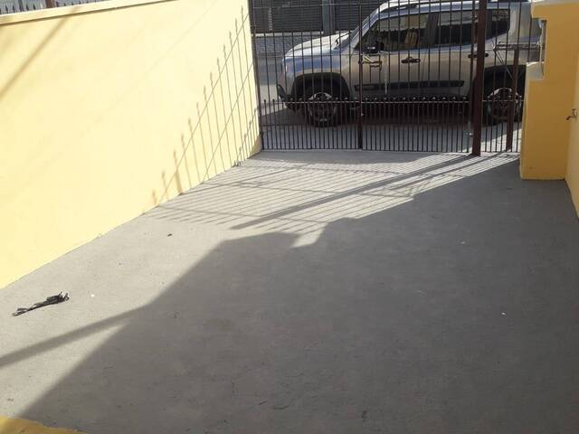 Sobrado para Venda em Carapicuíba - 5